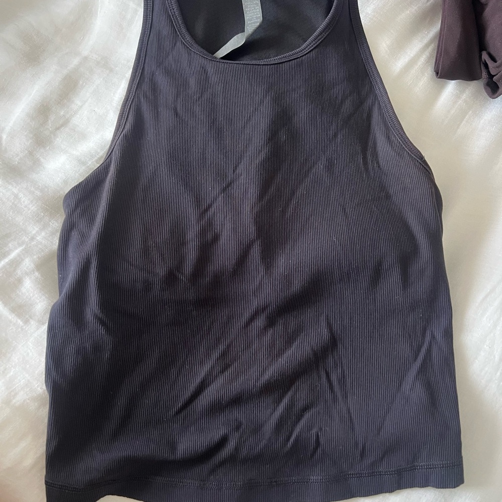 Vuori Pose Tank
